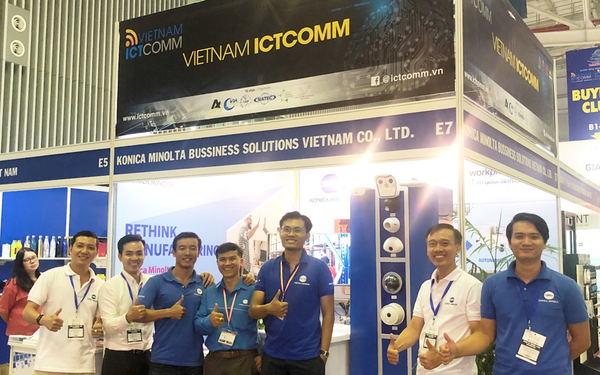 Konica Minolta lần đầu ra mắt sản phẩm robot dịch vụ mới tại Việt Nam