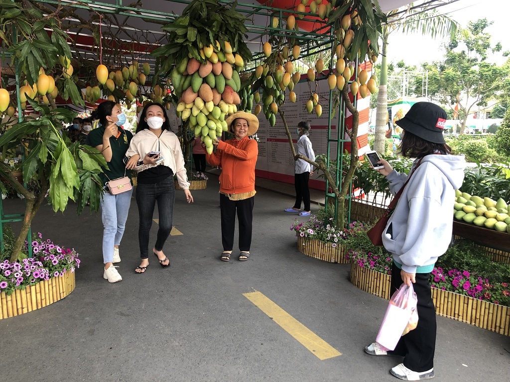 'Xoài nào ngon bằng xoài Cao Lãnh' khiến khách dự lễ hội mê mẩn - ảnh 2