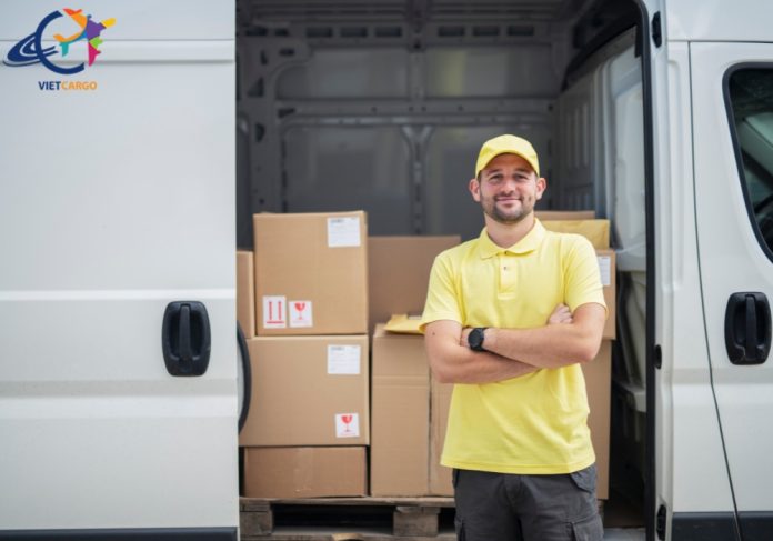 gui-hang-cong-kenh-di-duc